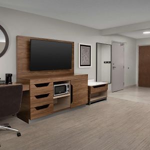 King Room Accessible Tub Mobility Hearing Access or Non-Smoking